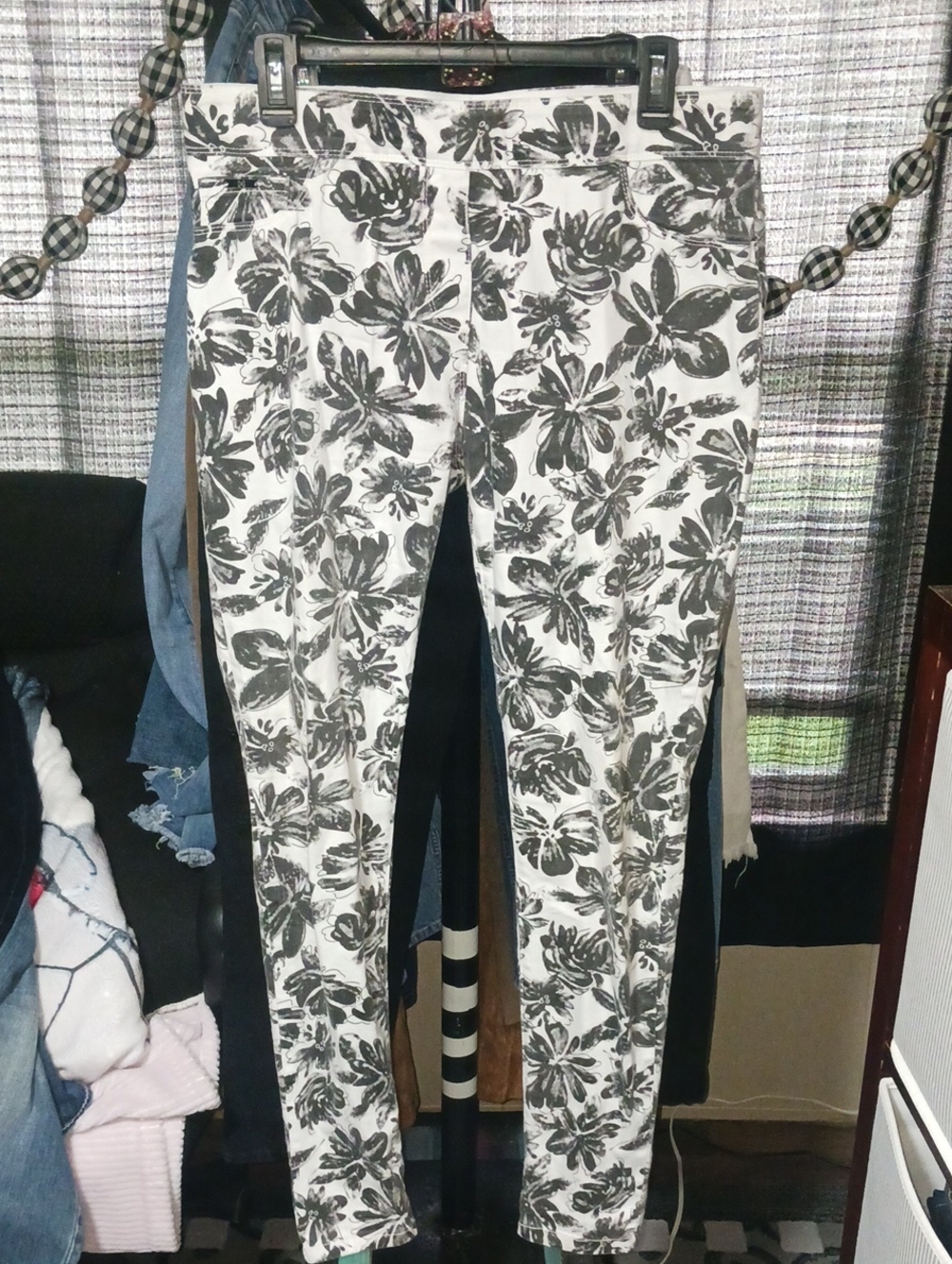 Coco + Carmen Black & White Floral Skinny Jeans